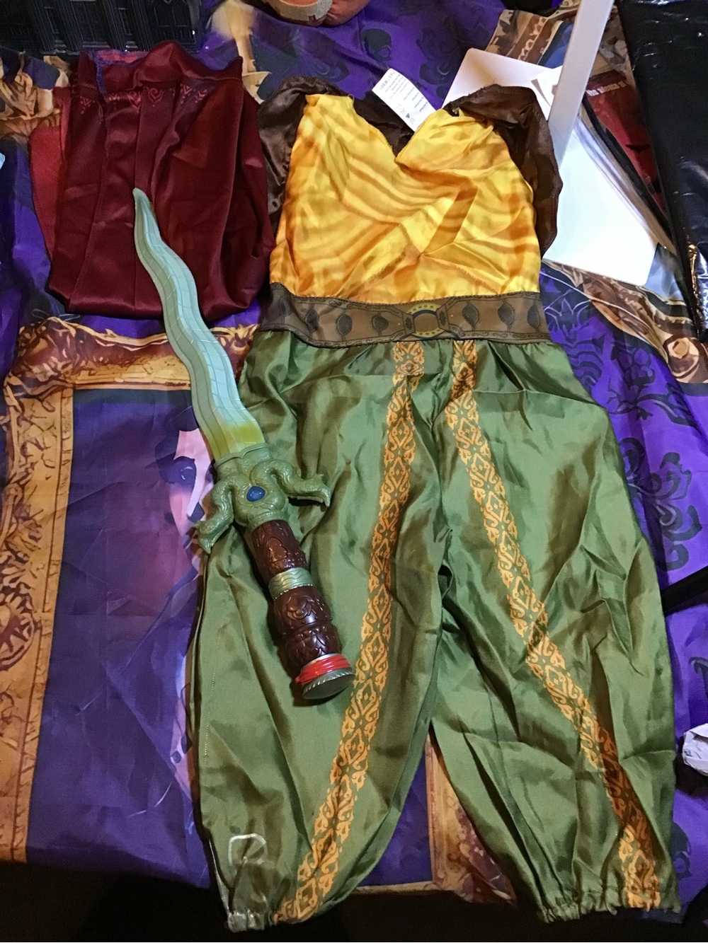 Disney raya and the last dragon adventure costume set w/light up dagger 4-6x
